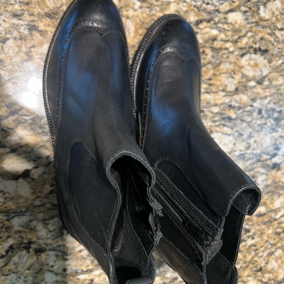 Black Leather Chelsea Boots - Picture 4 of 5
